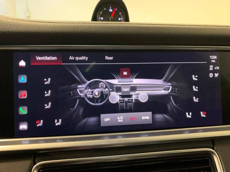 2023 Porsche Panamera 4 Platinum Edition