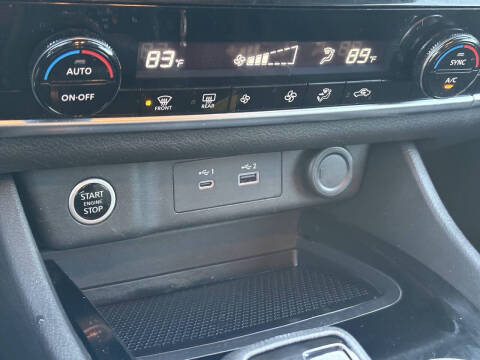 2022 Nissan Rogue SV