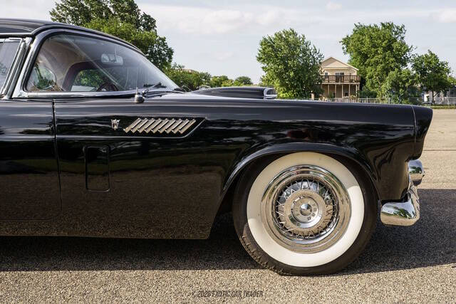 1956 Ford Thunderbird