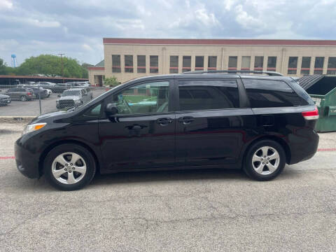 2012 Toyota Sienna