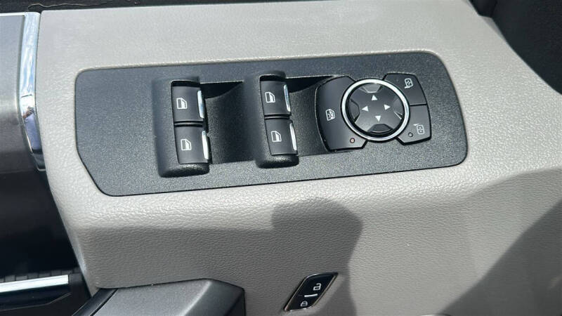 2015 Ford F-150 XLT - Photo 9