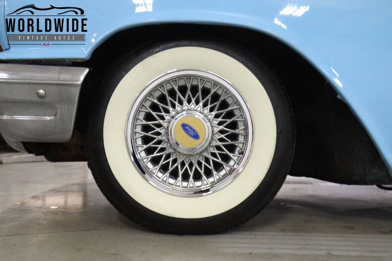 1959 Ford Thunderbird