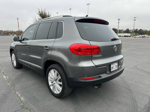 2015 Volkswagen Tiguan SEL 4Motion