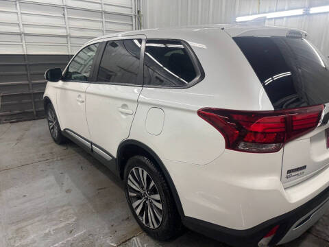 2019 Mitsubishi Outlander SE