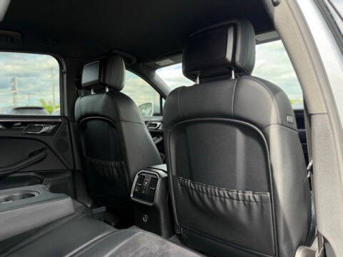 2017 Porsche Macan
