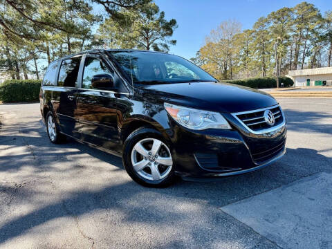 2009 Volkswagen Routan for sale at HWY 17 Auto Sales in Savannah GA
