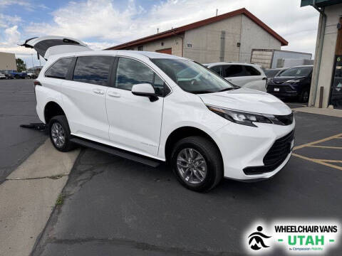 2026 Toyota Sienna LE 8-Passenger