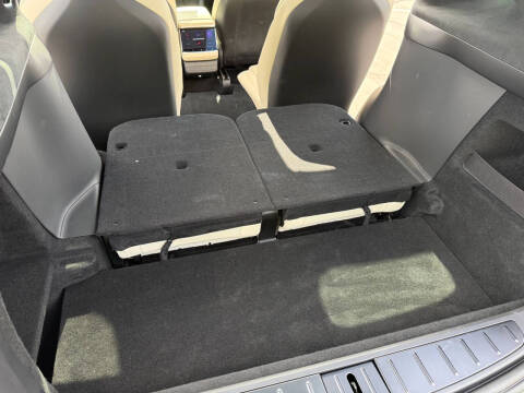 2023 Tesla Model X Standard Range