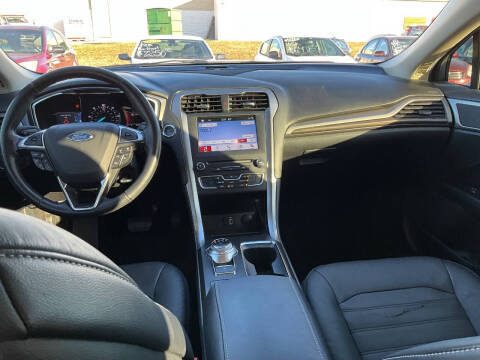 2017 Ford Fusion Hybrid SE