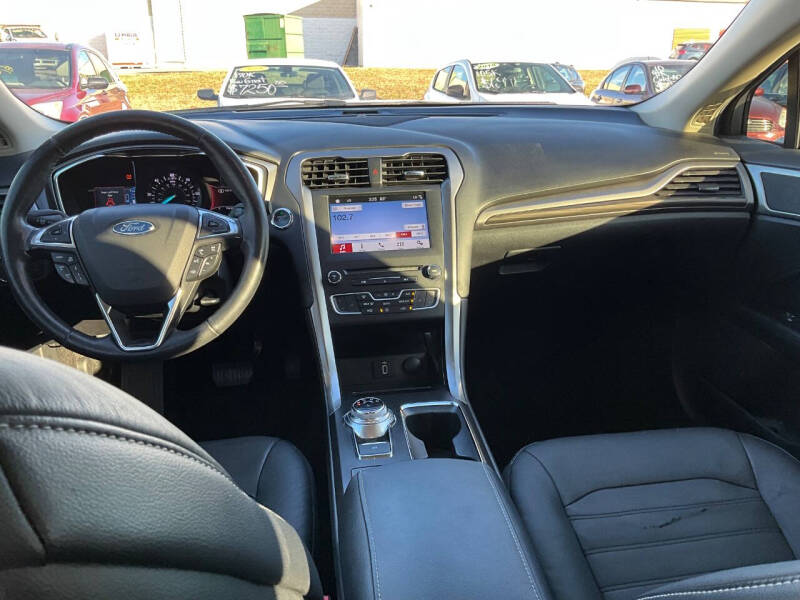 2017 Ford Fusion Hybrid SE