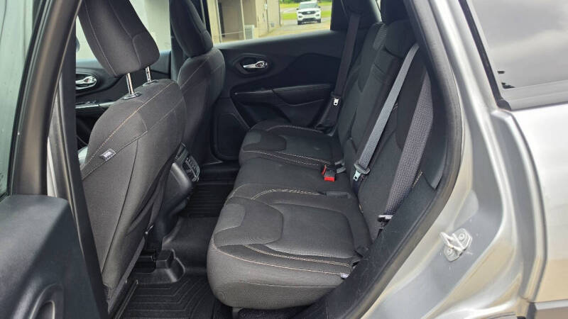 2016 Jeep Cherokee Latitude Altitude