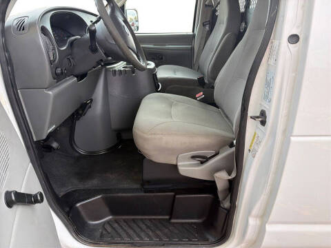 2005 Ford E-Series E-350 SD