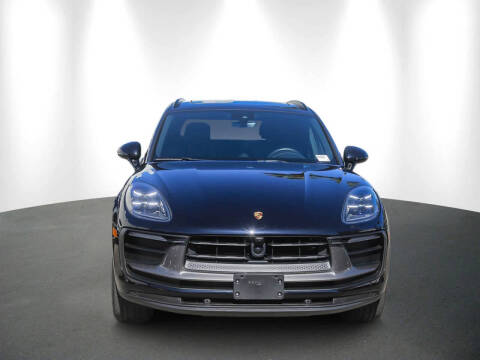 2024 Porsche Macan T