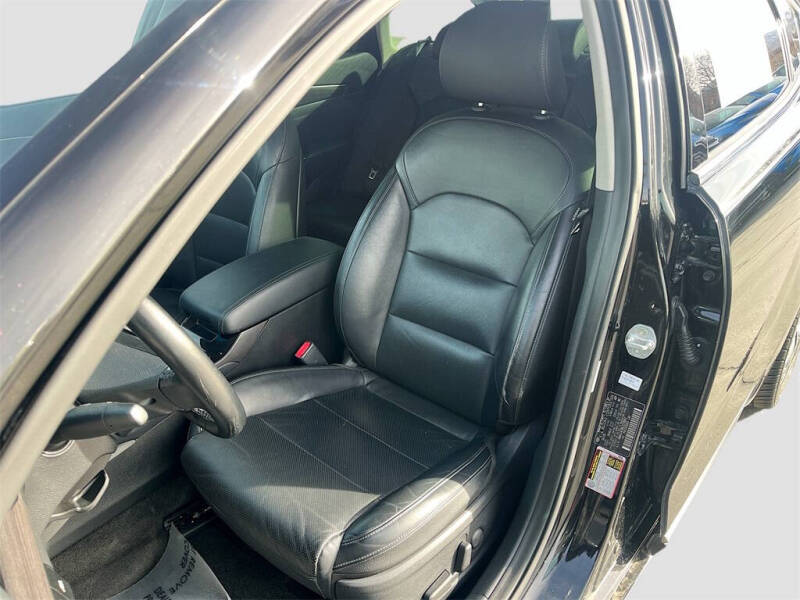 2020 Kia Cadenza Technology