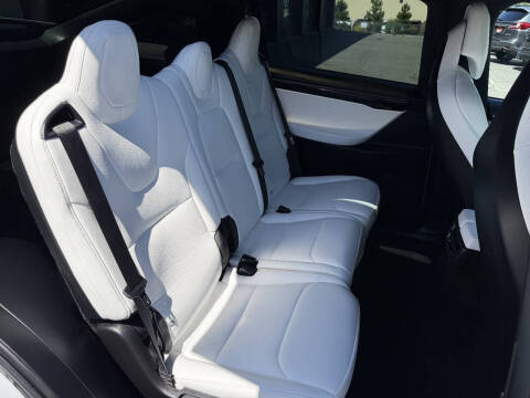 2019 Tesla Model X Standard Range