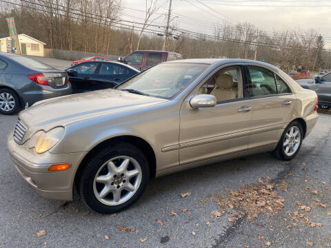 2002 Mercedes-Benz C-Class for sale at COUNTRY SAAB OF ORANGE COUNTY in Florida NY
