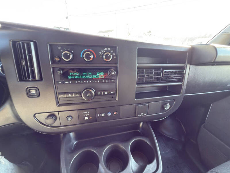 2023 GMC Savana 2500