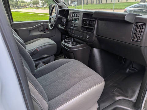 2024 Chevrolet Express 2500