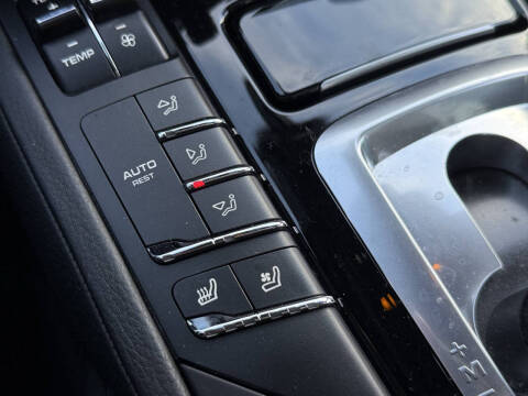 2018 Porsche Cayenne Platinum Edition