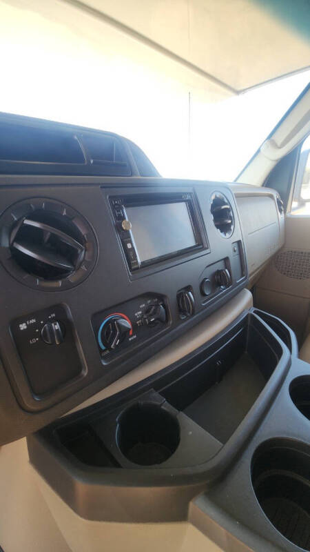 2019 Coachmen Leprechaun