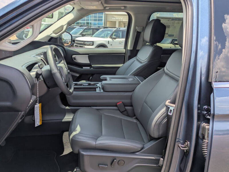 2027 Ford Expedition Active