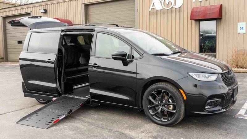 2022 Chrysler Pacifica for sale at A&J Mobility in Valders WI