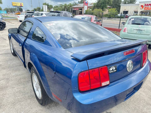2006 Ford Mustang V6 Deluxe