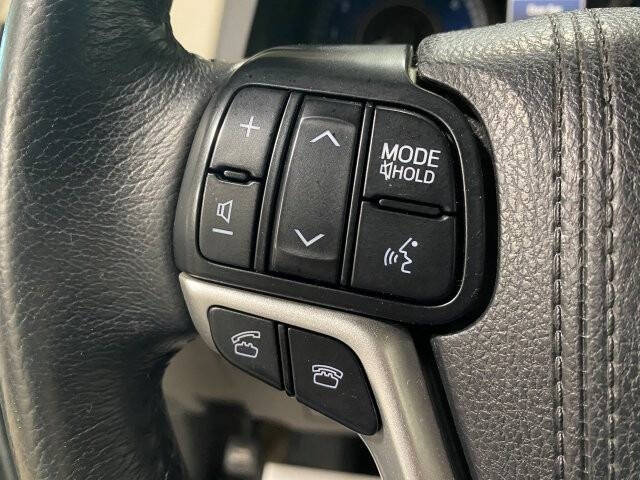 2017 Toyota Sienna XLE 8-Passenger
