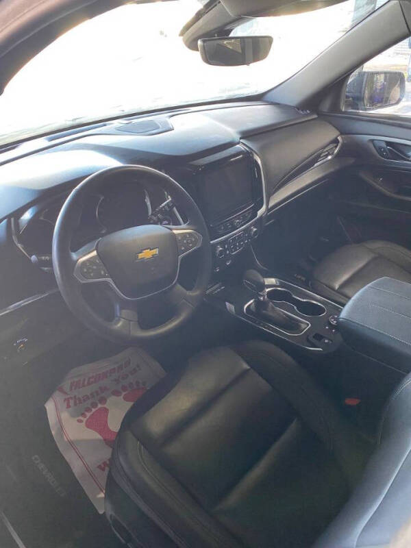 2023 Chevrolet Traverse LT Leather