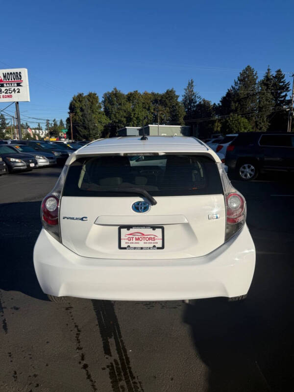 2013 Toyota Prius c Three