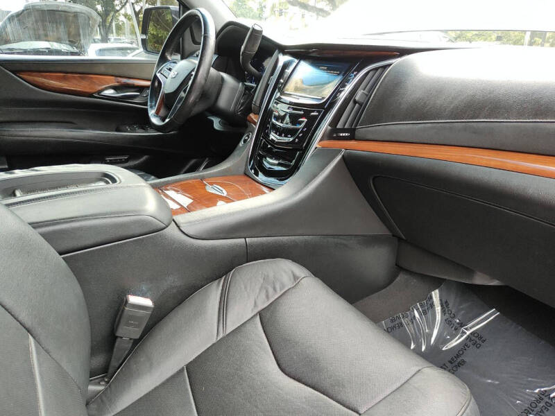 2016 Cadillac Escalade ESV Standard