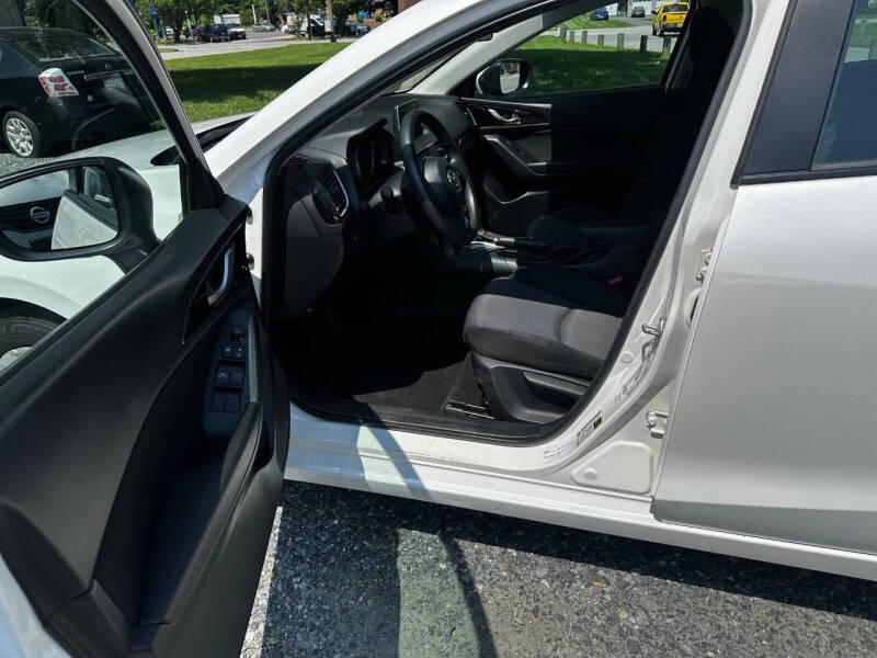 2016 Mazda MAZDA3 i Sport