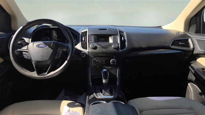2018 Ford Edge SE