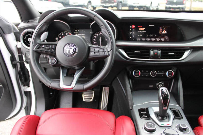 2023 Alfa Romeo Stelvio Ti