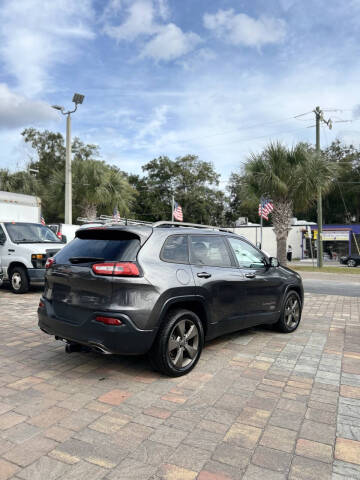 2017 Jeep Cherokee Latitude