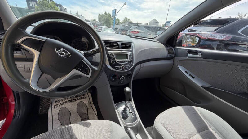 2013 Hyundai Accent GS
