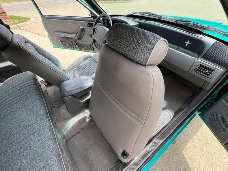 1993 Ford Mustang LX