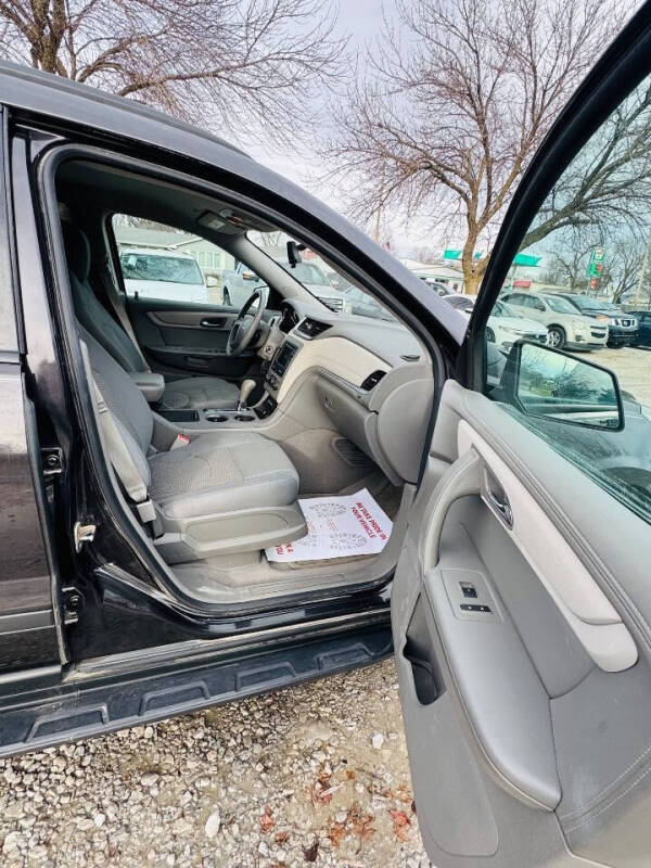 2017 Chevrolet Traverse LS