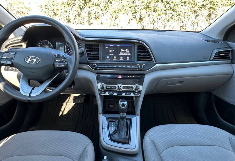 2020 Hyundai Elantra SEL