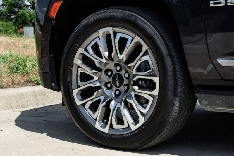2023 GMC Yukon Denali Ultimate
