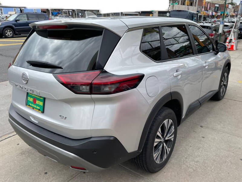 2022 Nissan Rogue SV