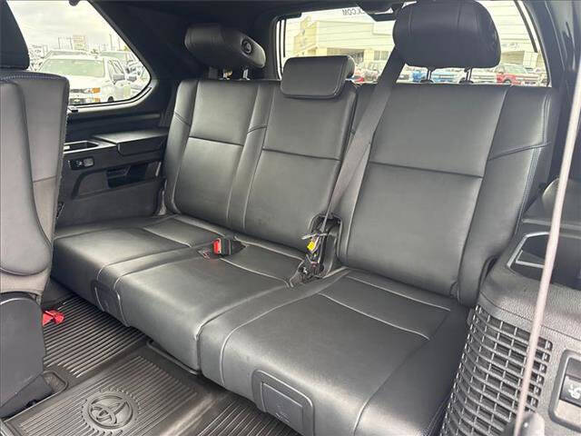 2023 Toyota Sequoia SR5