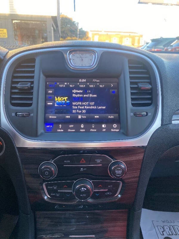 2019 Chrysler 300 Touring L