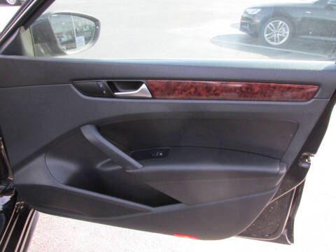 2012 Volkswagen Passat SEL PZEV