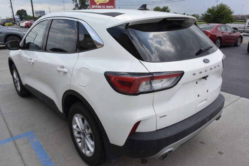 2022 Ford Escape SE