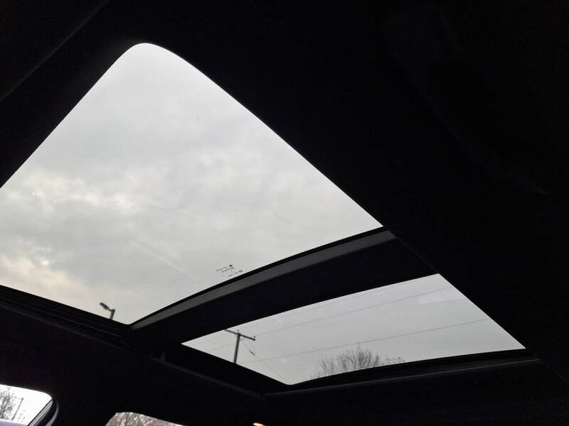 2023 Chrysler 300 S V6