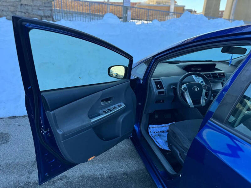 2012 Toyota Prius v