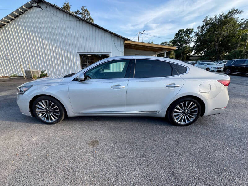 2017 Kia Cadenza Technology