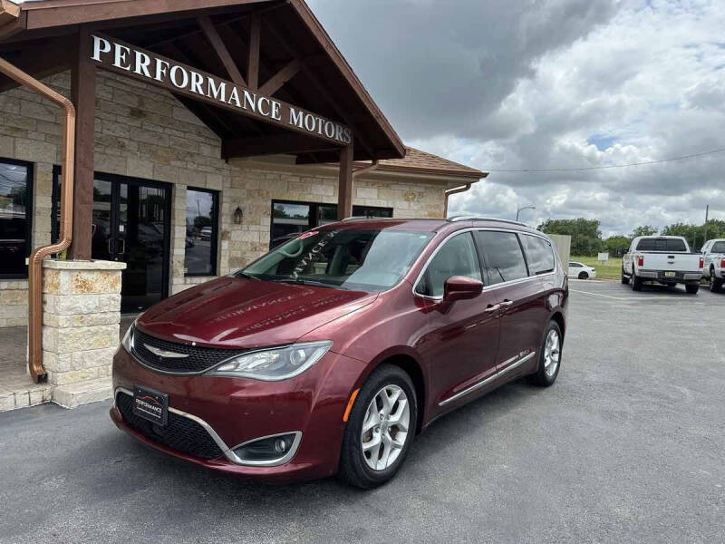 2017 Chrysler Pacifica Touring-L Plus