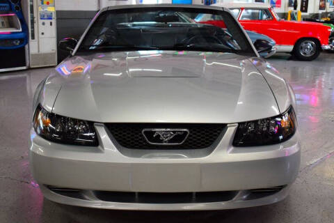 2004 Ford Mustang Deluxe